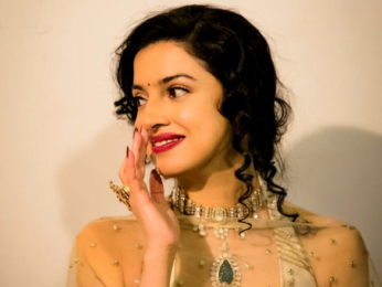Divya Khosla Kumar walks the ramp for Rina Dhaka at the Pune Fashion Week 2017