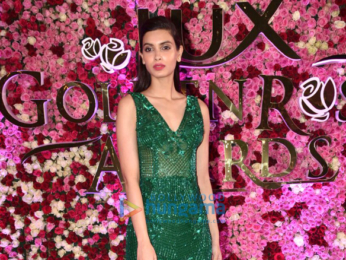 Jacqueline Fernandez, Bhumi Pednekar, Urvashi Rautela & other celebrities grace ‘Lux Golden Rose Awards 2017’ in Mumbai