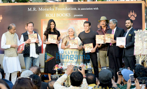 Salman Khan, Salim Khan, Katrina Kaif and others snapped at Bina Kak’s book launch Salman Khan, Salim Khan, Katrina Kaif and others snapped at Bina Kak’s book launch