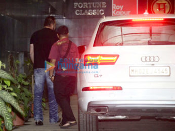 Sanjay Dutt snapped at Ashutosh Gowarikar's office in Khar