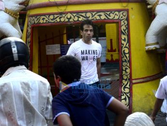 Tusshar Kapoor and his son Laksshya snapped at Shani Temple in Juhu