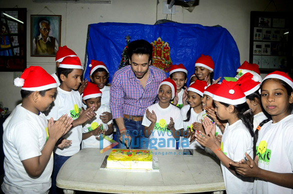 Tusshar Kapoor celebrates his birthday with children’s from Smile Foundation Tusshar Kapoor celebrates his birthday with children’s from Smile Foundation