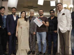 Aamir Khan Gives The “Mahurat” Clap For Total Dhamaal | Ajay Devgn | Anil Kapoor | Madhuri Dixit Aamir Khan Gives The “Mahurat” Clap For Total Dhamaal | Ajay Devgn | Anil Kapoor | Madhuri Dixit