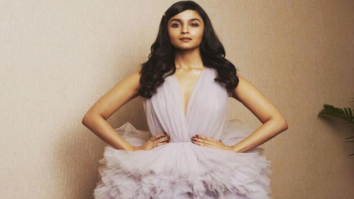 Alia Bhatt spells sheer drama with her princess avatar on the red carpet of the 63rd Jio Filmfare Awards 2018!