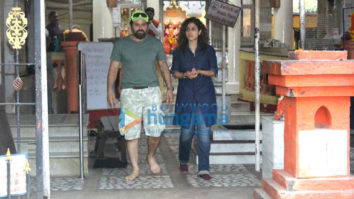 Bakhtiyaar Irani and his wife Tanaz Irani at Shiv Shankar Ganesh Mandir, Juhu