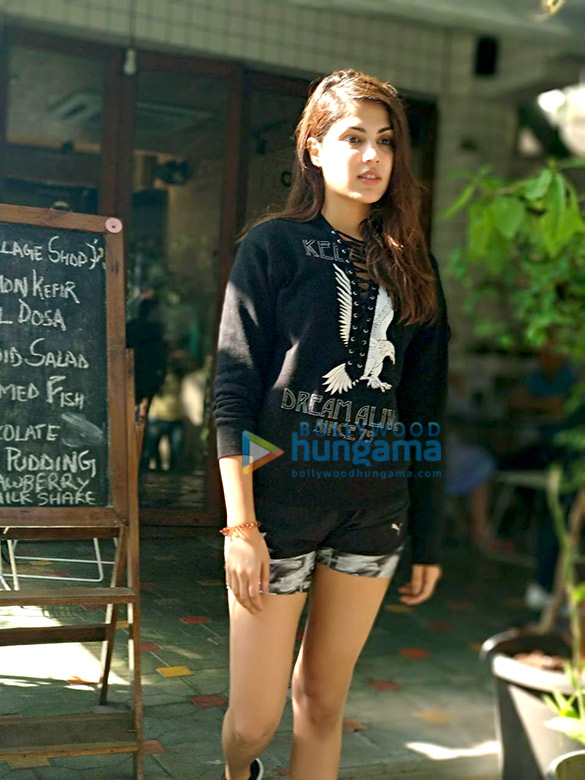 Rhea Chakraborty snapped post lunch Rhea Chakraborty snapped post lunch