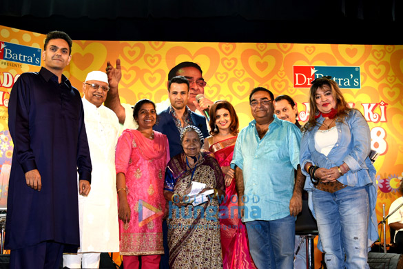 Rohit Roy, Varsha Usgaonkar and others grace Dr. Mukesh Batra’s concert ‘Yaadon Ki Bahaar 8’ Rohit Roy, Varsha Usgaonkar and others grace Dr. Mukesh Batra’s concert ‘Yaadon Ki Bahaar 8’