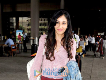 Shahid Kapoor, Soha Ali Khan, Pooja Chopra and others spotted at the airport