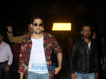 Sidharth Malhotra, Rakul Preet and others snapped at the airport