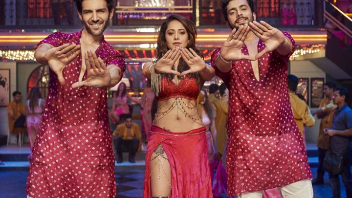 Chhote Chhote Peg (Sonu Ke Titu Ki Sweety) Chhote Chhote Peg (Sonu Ke Titu Ki Sweety)