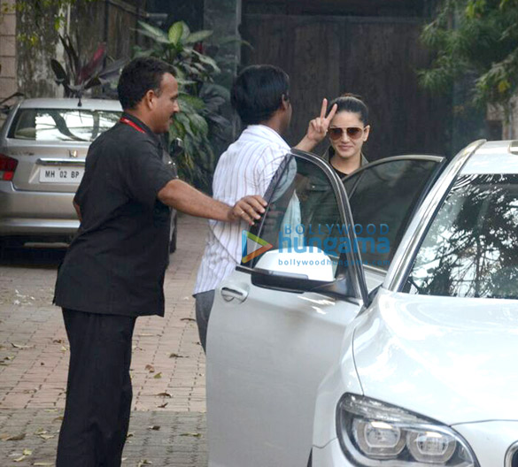Sunny Leone snapped at Myrah Spa in Juhu Sunny Leone snapped at Myrah Spa in Juhu