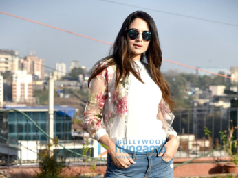 Zoya Afroz and Yuvraj Singh at a photoshoot