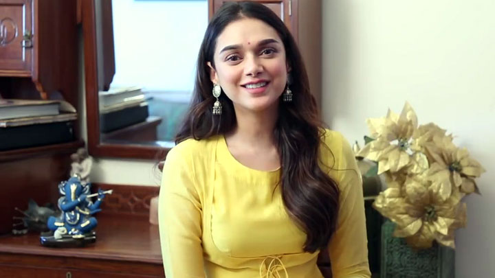 Aditi Rao Hydari Sings A.R Rahman’s ‘Kehna Hi Kya’ In Her SOULFUL Voice