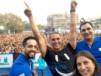 Akshay Kumar flags off Max Bupa's Walk For Health marathon in Mumbai