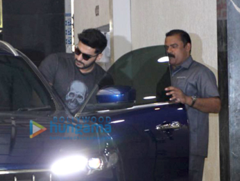 Arjun Kapoor snapped outside Ashutosh Gowariker's office