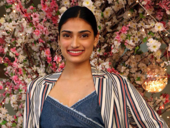 Celebs grace Mana Shetty's Charity Exhibition for Save The Children India