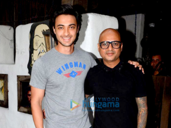 Ayush Sharma snapped at Hakim's Aalim salon in Bandra