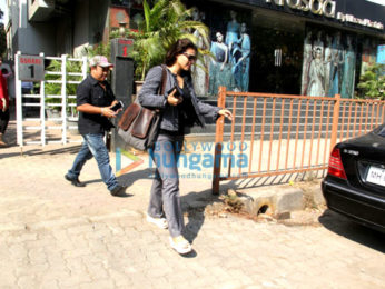 Kajol snapped at Vikram Phadnis' store in Juhu