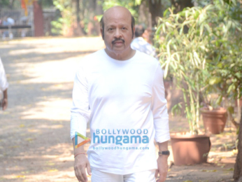 Roshan family snapped at Mahashivratri celebration at Panvel