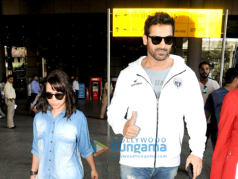 Sidharth Malhotra, Rakul Preet Singh, Karan Johar and others snapped at the airport