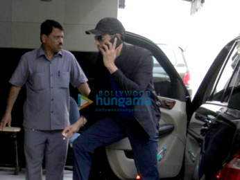 Sidharth Malhotra snapped outside the gym in Bandra