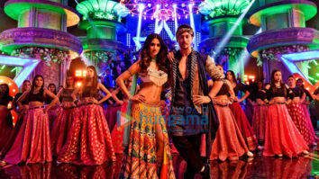 Tiger Shroff – Disha Patani starrer Baaghi 2 recreates ‘Mundiyan To Bach Ke’ in Bhangra style