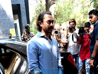 Aamir Khan launches Manjeet Hirani's book 'How To Be Human'