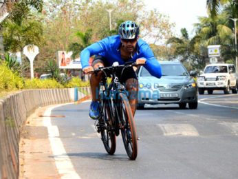 Amit Sadh spotted on a cycle at Carter Road in Bandra