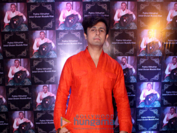 Celebs grace Ustad Ghulam Mustafa Khan's 87th birthday celebration