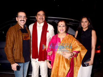 Film completion bash of 'Paltan'