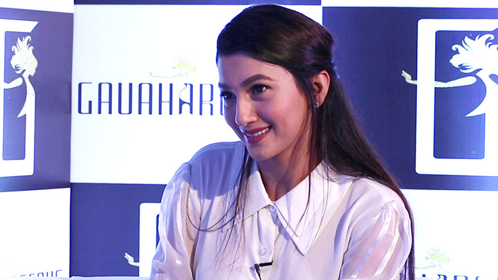 Gauahar Khan | Twitter Fan Questions | Aamir Khan | Farhan Akhtar | Alia Bhatt | Gauahargeous