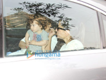 Kareena Kapoor Khan and Taimur Ali Khan snapped at Karisma Kapoor's house