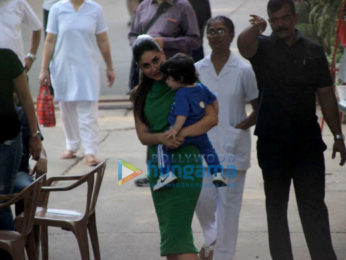 Kareena Kapoor Khan snapped with her son Taimur Ali Khan at Mehboob Studio in Bandra