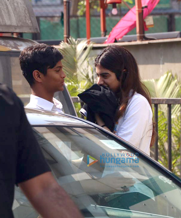 Khushi Kapoor snapped with her boyfriend Khushi Kapoor snapped with her boyfriend