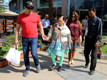 Madhuri Dixit, Manyata Dutt with family spotted at Yauatcha, BKC