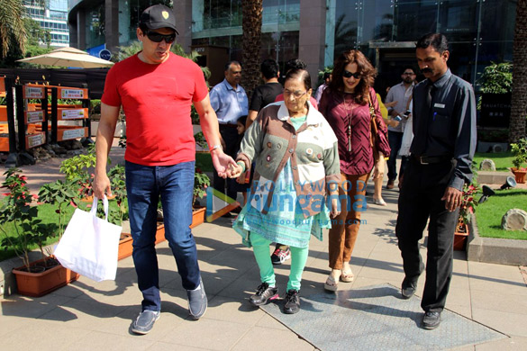 Madhuri Dixit, Manyata Dutt with family spotted at Yauatcha, BKC