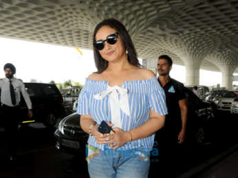 Aamir Khan, Karan Singh Grover and others snapped at the airport