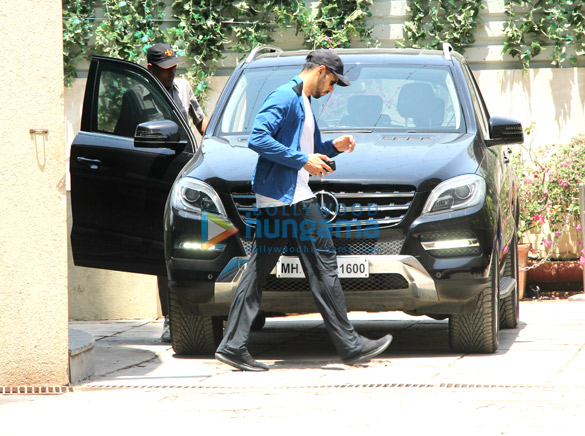 Sidharth Malhotra, Daisy Shah and Aditya Roy Kapur snapped outside the gym Sidharth Malhotra, Daisy Shah and Aditya Roy Kapur snapped outside the gym