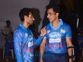 Suniel Shetty, Riteish Deshmukh, Sonu Sood and others at a match in Mumbai