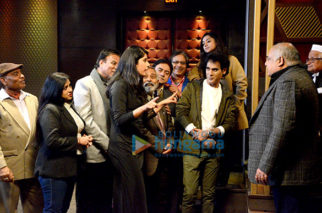 On The Sets Of The Movie 10 Nahi 40