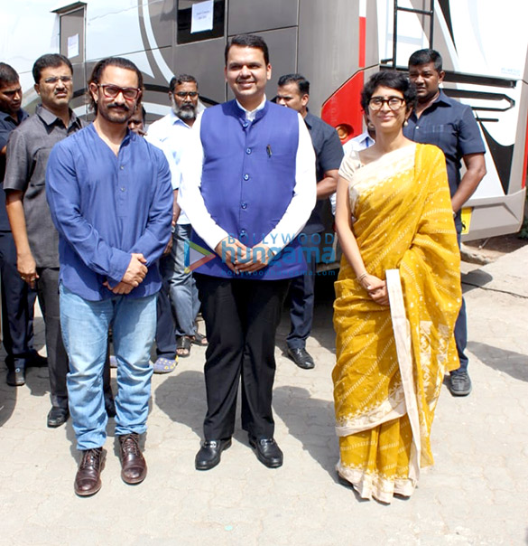 Aamir Khan, Kiran Rao snapped with Chief Minister of Maharashtra Devendra Fadnavis