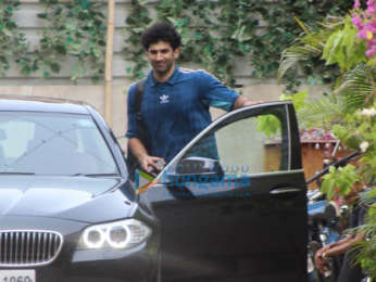 Aditya Roy Kapur snapped post his gym session