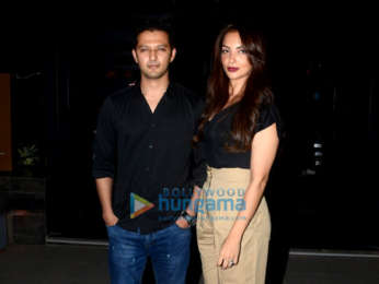 Bobby Deol celebrates his marriage anniversary with family