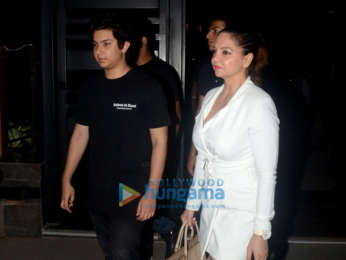 Bobby Deol celebrates his marriage anniversary with family