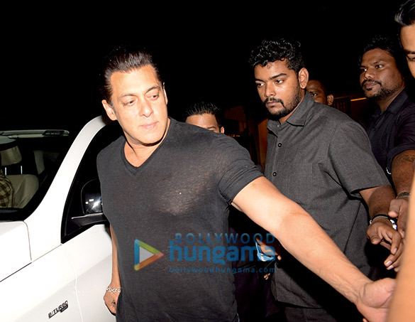 Celebs grace Mukesh Chabbra’s birthday bash Celebs grace Mukesh Chabbra’s birthday bash