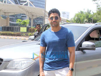 Farhan Akhtar snapped with his children at Yauatcha in BKC