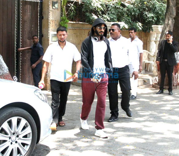 Harshvardhan Kapoor and Rhea Kapoor snapped in Mumbai Harshvardhan Kapoor and Rhea Kapoor snapped in Mumbai