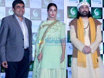 Hina Khan graces the launch of Shemaroo Entertainment's Islamic devotional app 'Ibaadat'