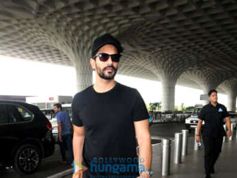 Karisma Kapoor, Taapsee Pannu, Khushi Kapoor, Angad Bedi and others snapped at the airport