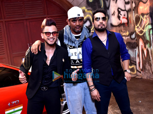 Mika Singh snapped at his music video shoot Mika Singh snapped at his music video shoot